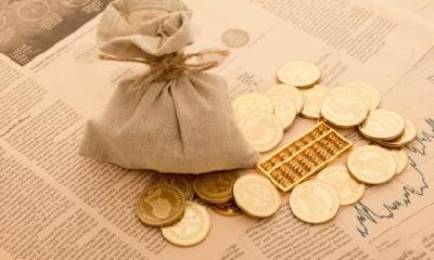 男性眼部特征分析：左眼眼尾下方痣迹的相貌学解读