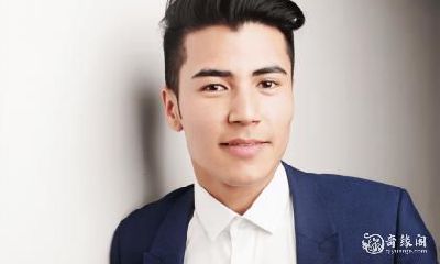 探究成年人头颅后方凹陷的图片，了解成人头部中间出现凹痕的可能原因