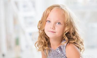 神灵守护下的命运轨迹：探秘拥有神灵陪伴及保佑的八字老神仙