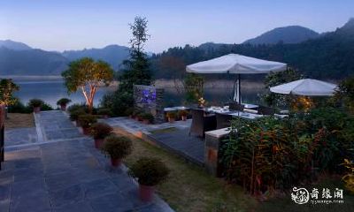 马路与房子是否呈斜角对齐会对居民的生活造成什么样的危害？-探究路冲现象对生活的影响