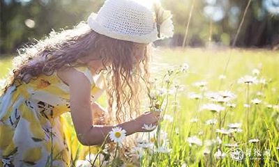 女人戴玉手镯戴哪只手 什么玉对女人身体最好